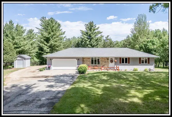 E8480 HUNTLEY ROAD, New London, WI 54961
