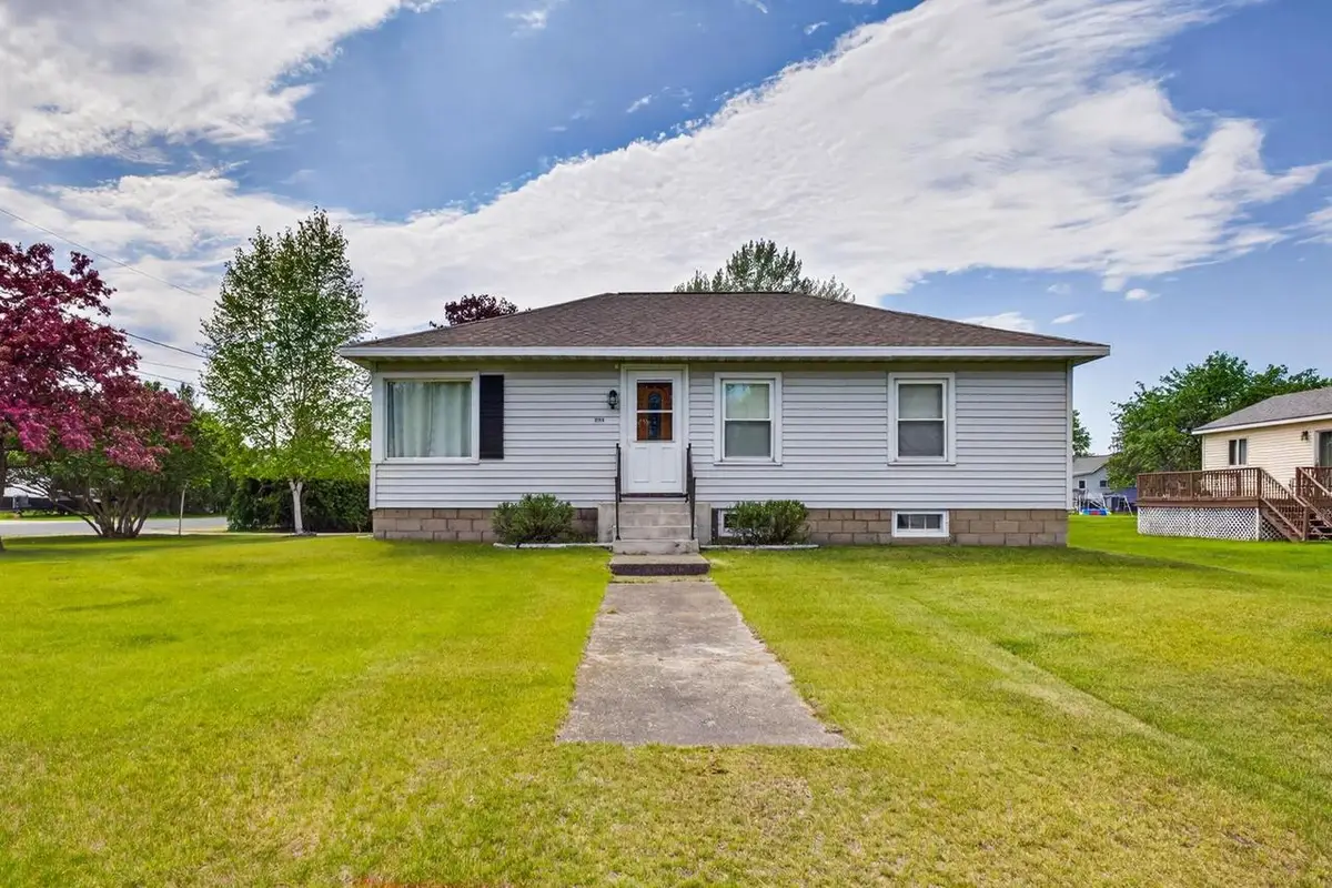 2053 10TH STREET, Marinette, WI 54143 - #1