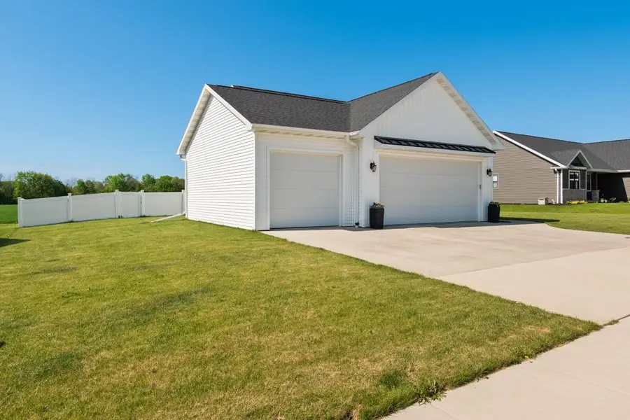 1911 WHITE DOVE LANE, Kaukauna, WI 54130 - #2