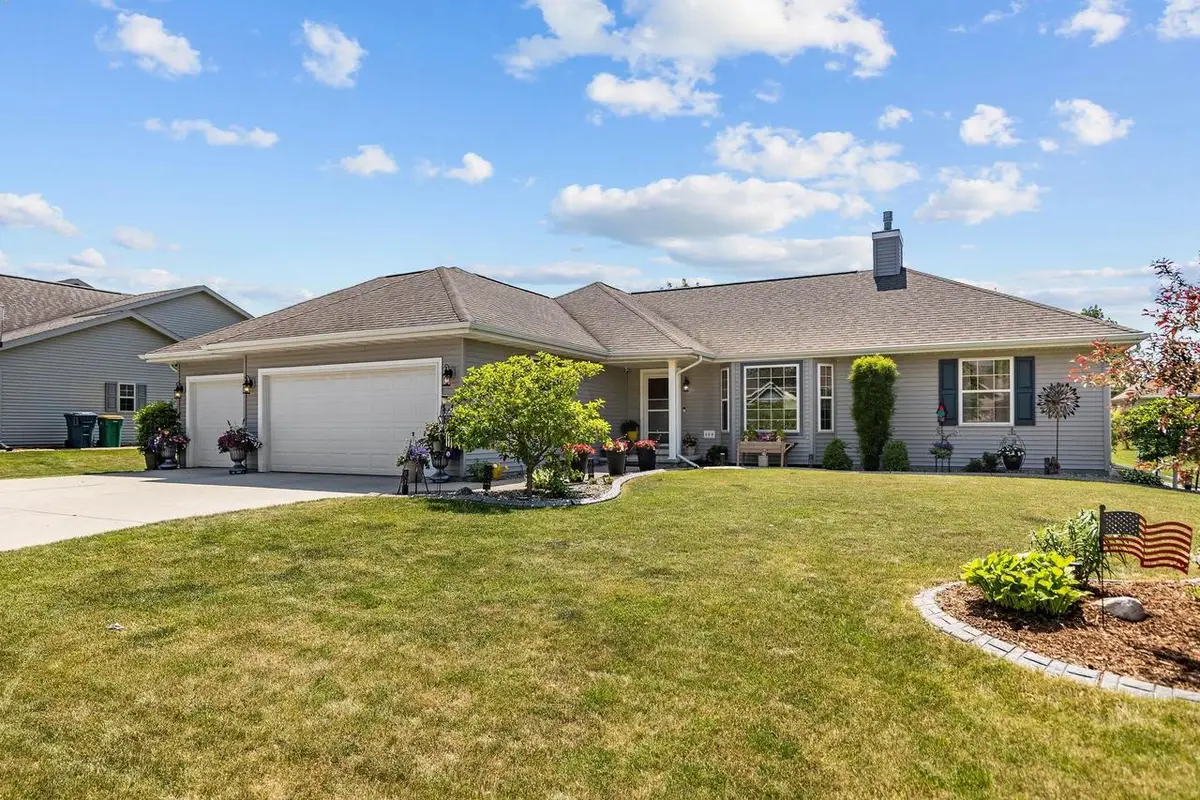 464 SWEETFLAG AVENUE, Fond Du Lac, WI 54935 - #1