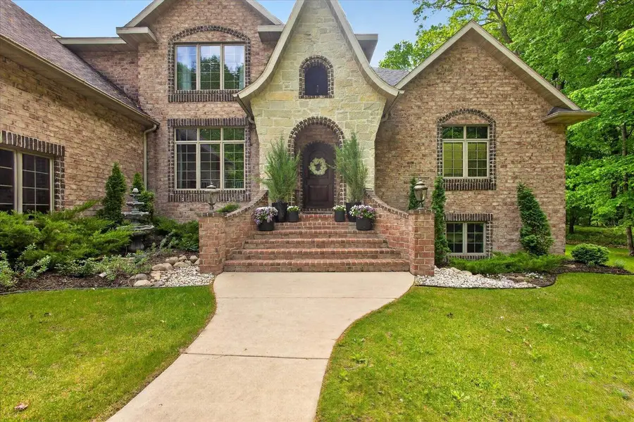 2813 RIVER FOREST HILLS DRIVE, Pulaski, WI 54162 - #3