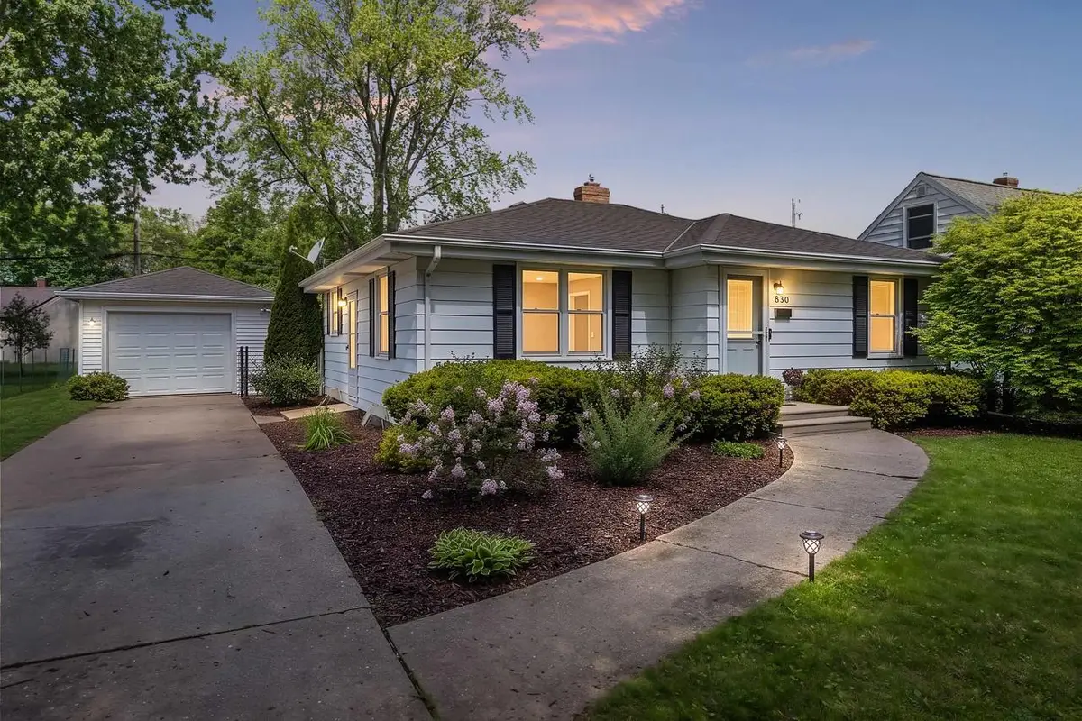 830 MARQUETTE AVENUE, Green Bay, WI 54304 - #1