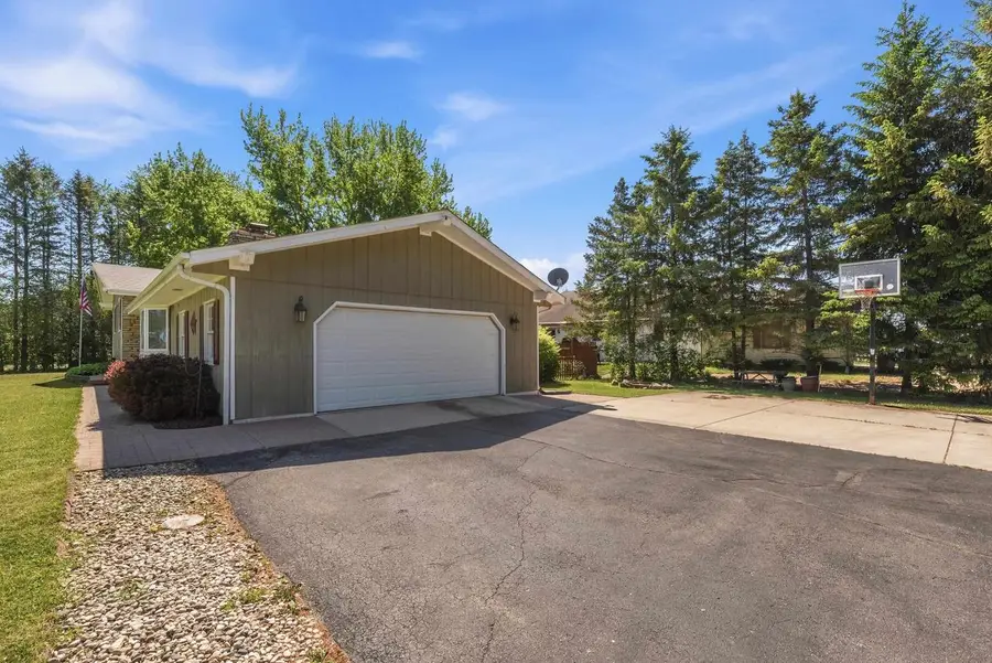 261 CONNIE DRIVE, West Bend, WI 53090 - #3