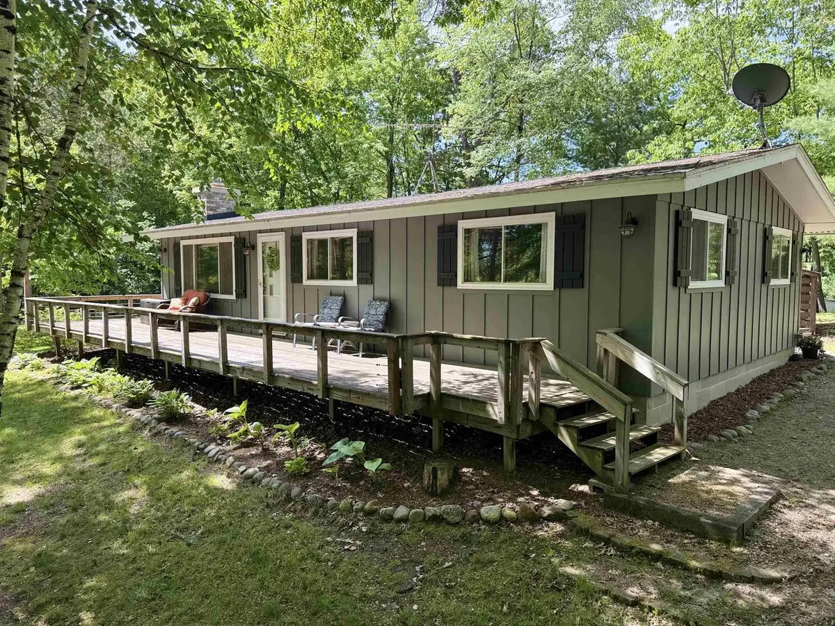 E2605 PINE COURT, Waupaca, WI 54981 - #1