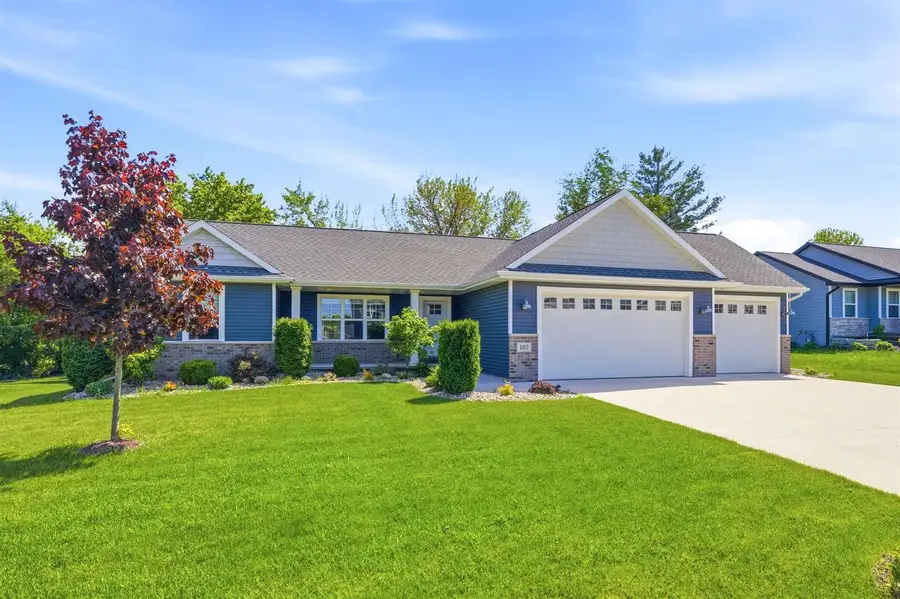 107 BROOKWOOD DRIVE, Hortonville, WI 54944 - #2