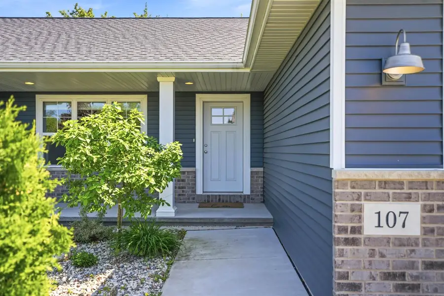 107 BROOKWOOD DRIVE, Hortonville, WI 54944 - #3
