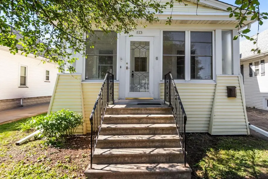 523 W BENT AVENUE, Oshkosh, WI 54901 - #2