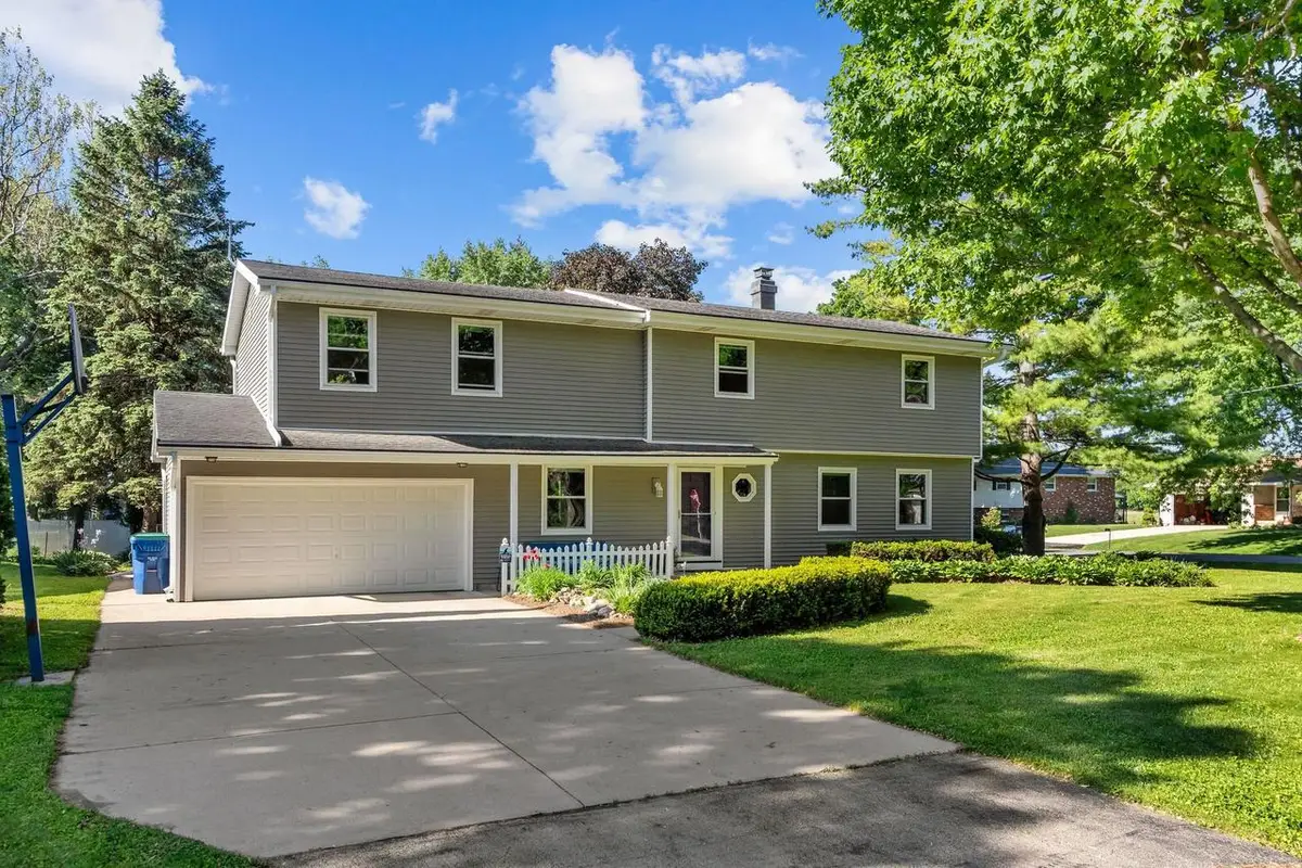 101 BRIAR DRIVE, Neenah, WI 54956 - #1