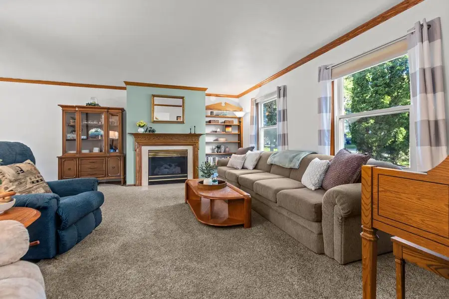 101 BRIAR DRIVE, Neenah, WI 54956 - #2