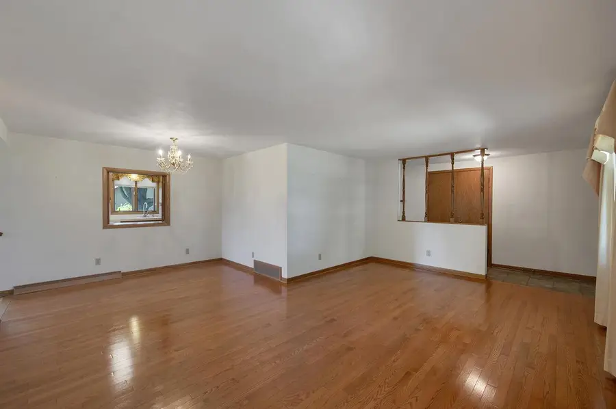 2657 PIONEER DRIVE, Green Bay, WI 54313 - #2