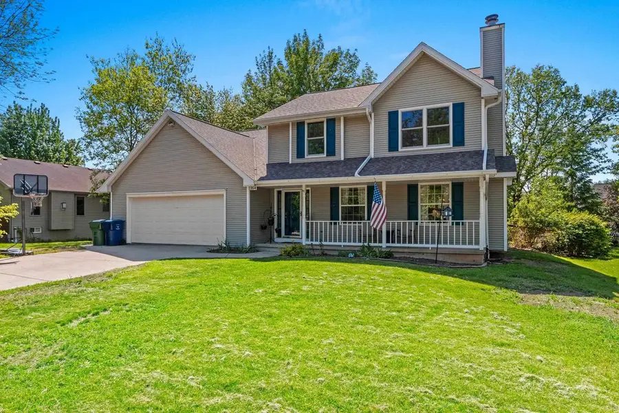 354 LONGWOOD LANE, Wrightstown, WI 54180 - #2