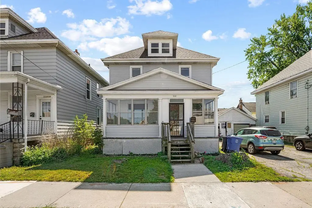 310 BROAD STREET, Oshkosh, WI 54901 - #1