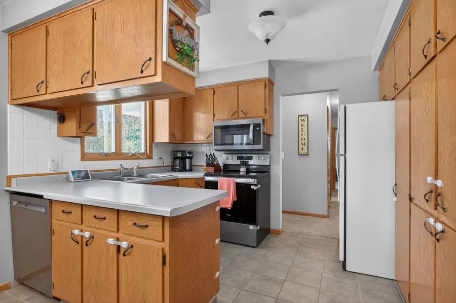N8897 S COOP ROAD, Menasha, WI 54952 - #3