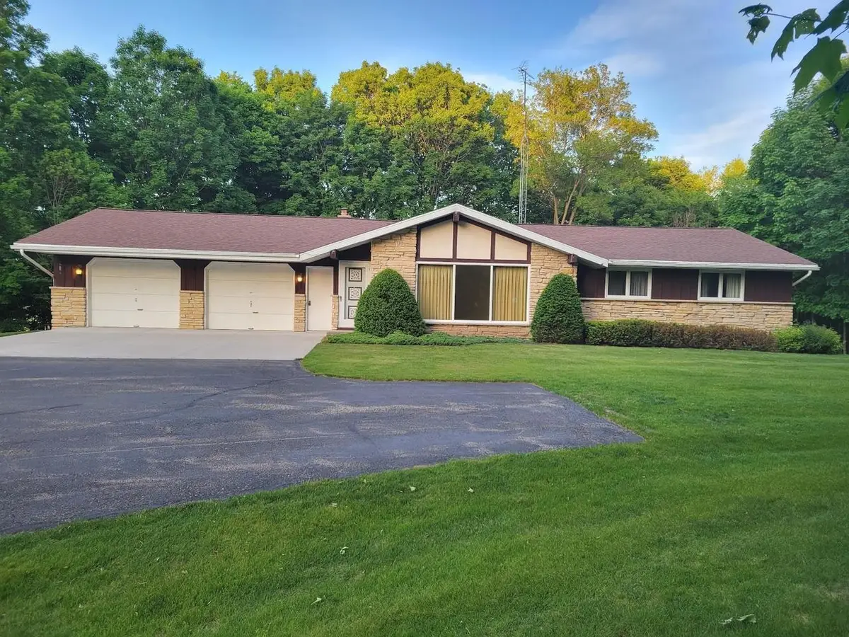W3687 E MAPLE DRIVE, Iron Ridge, WI 53035 - #1