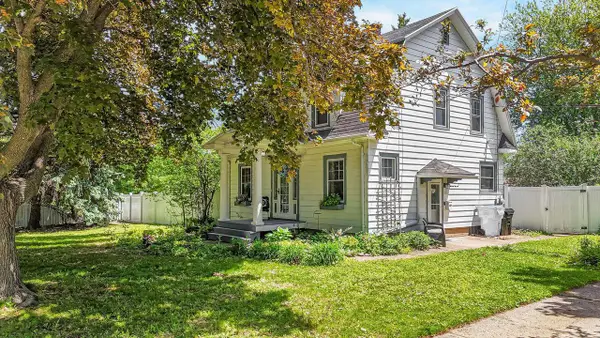 2005 E NEWBERRY STREET, Appleton, WI 54915