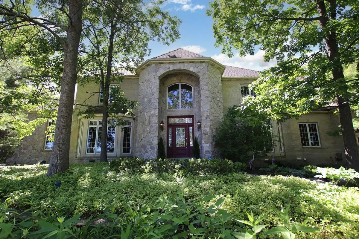 364 LEDGEWOOD DRIVE, Fond Du Lac, WI 54937 - #1