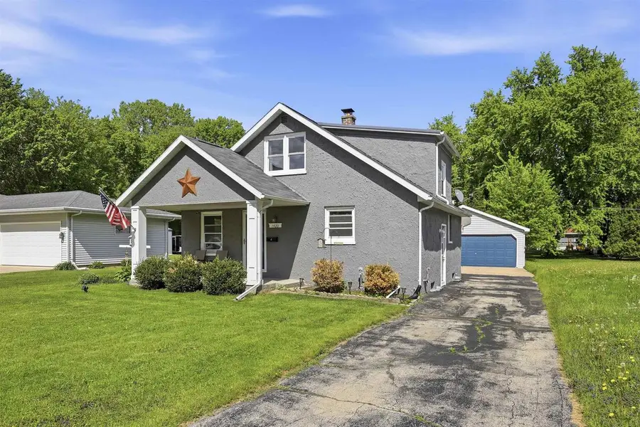 1420 N OWAISSA STREET, Appleton, WI 54911 - #2