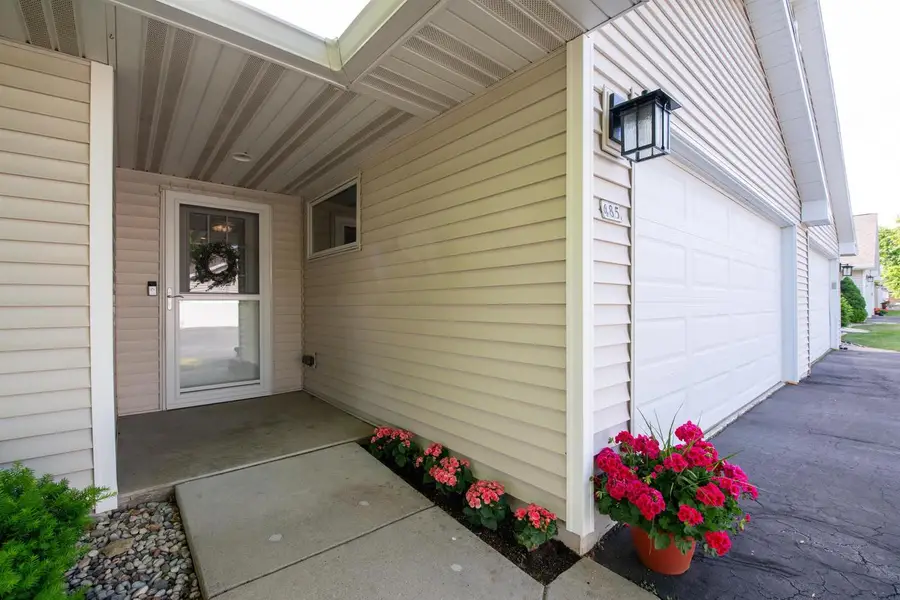 485 W PACKER AVENUE, Oshkosh, WI 54901 - #2