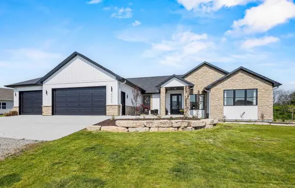 5752 N SEQUOIA DRIVE, Appleton, WI 54913