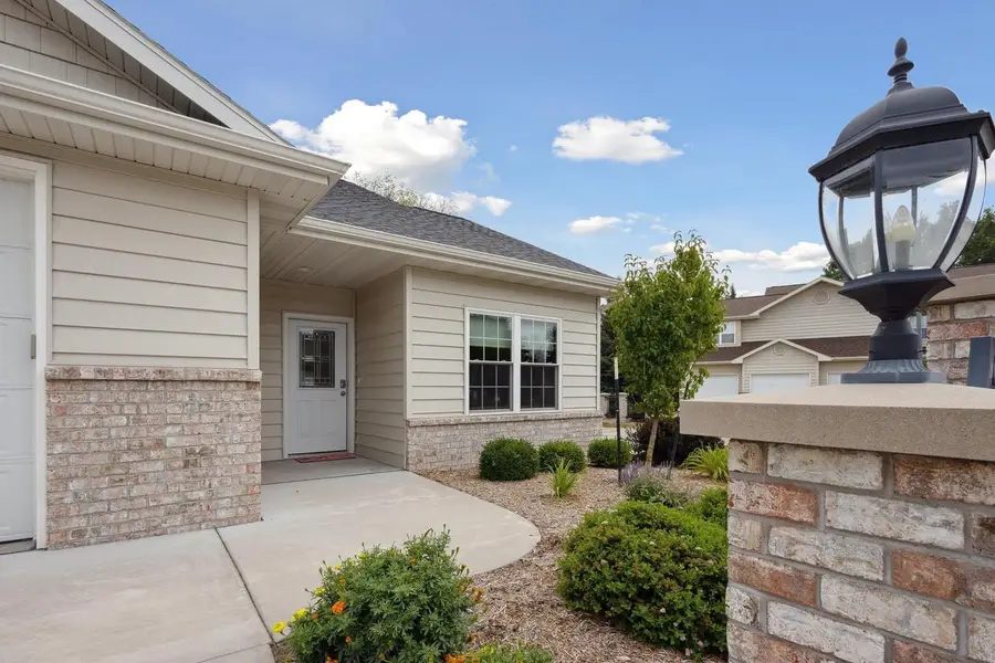 3758 N WAYSIDE LANE, Appleton, WI 54913 - #2