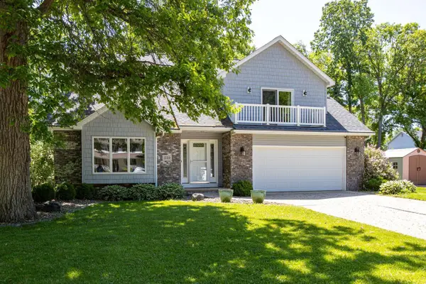 1752 HUNTERS GLEN DRIVE, Oshkosh, WI 54904