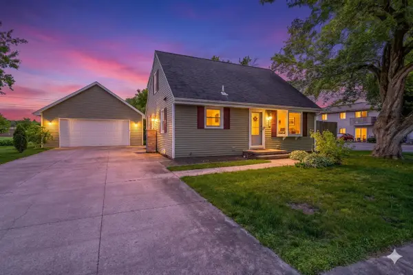 1932 MAPLECREST DRIVE, Appleton, WI 54915
