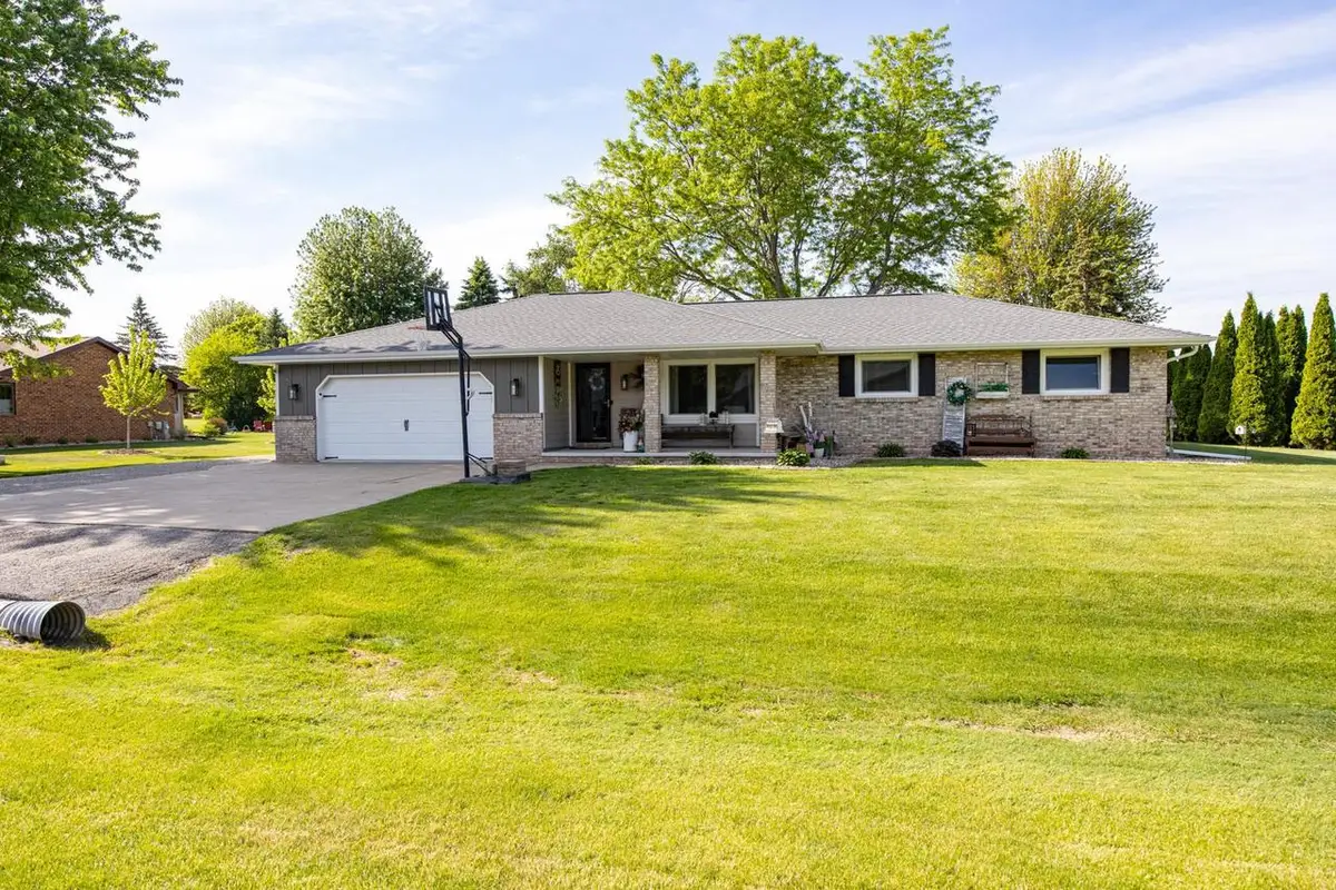 W2593 COLONIAL COURT, Appleton, WI 54915 - #1