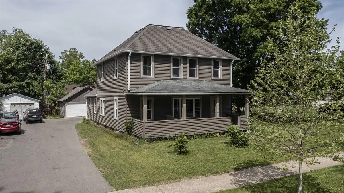 510 S DIVISION STREET, Waupaca, WI 54981 - #1