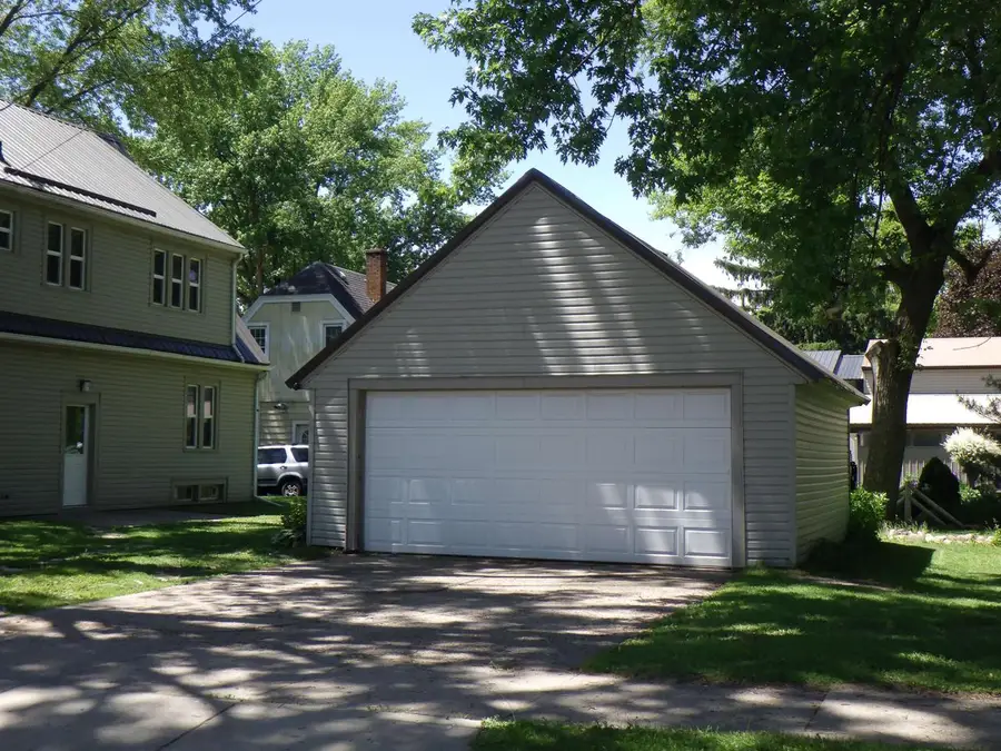 50 PEARL STREET, Clintonville, WI 54929 - #2