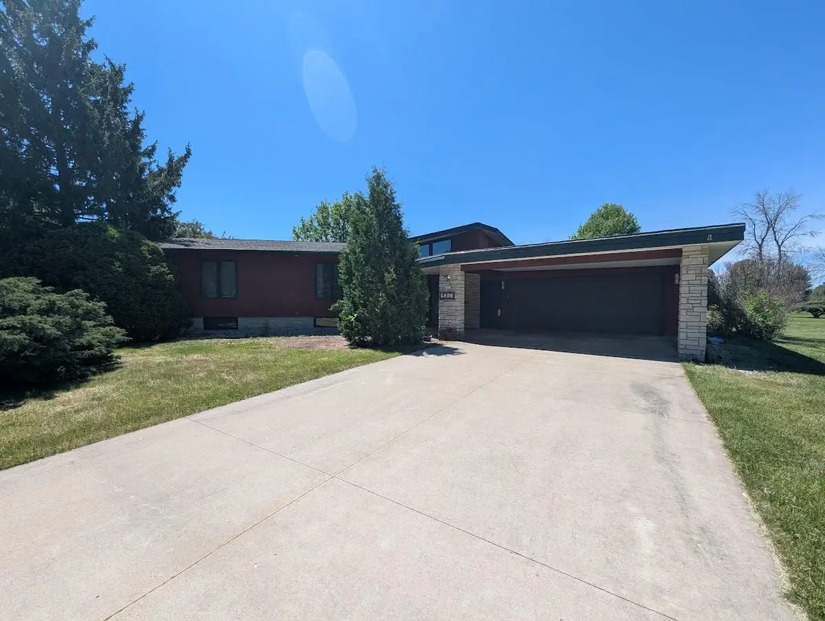 1015 MARICOPA DRIVE, Oshkosh, WI 54904 - #1