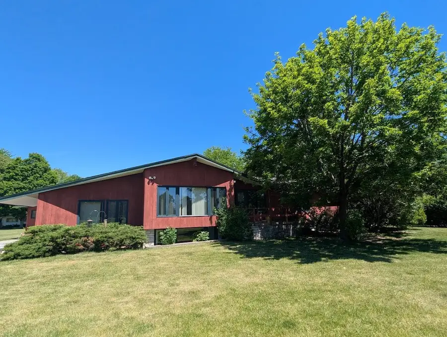 1015 MARICOPA DRIVE, Oshkosh, WI 54904 - #3