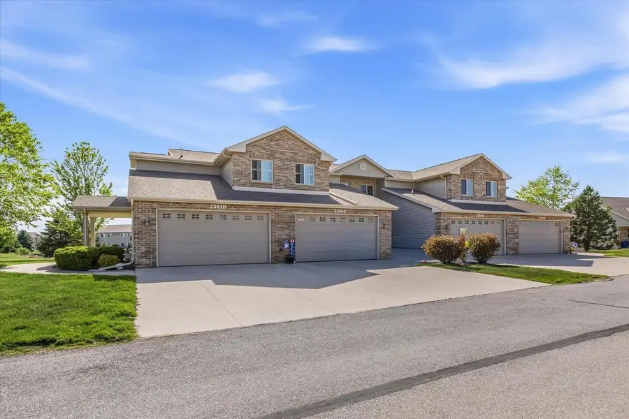 2361 E PLANK CIRCLE  #D, Appleton, WI 54915 - #2