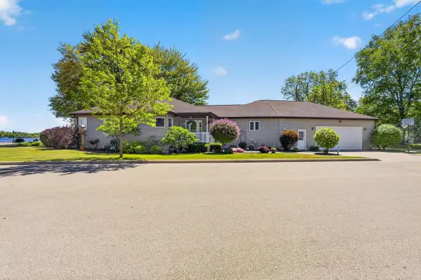 2829 RIVERSIDE AVENUE, Marinette, WI 54143