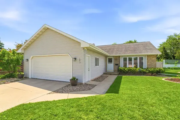 1917 E GLENDALE AVENUE, Appleton, WI 54911