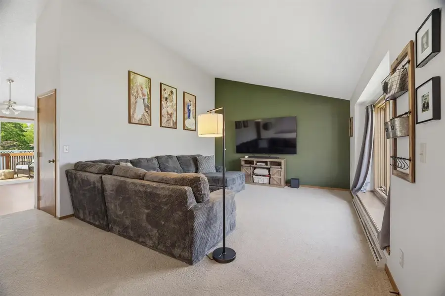 1917 E GLENDALE AVENUE, Appleton, WI 54911 - #2