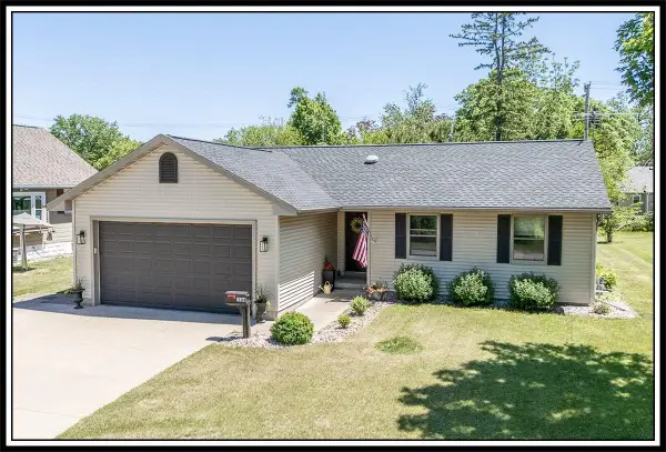 1504 SMITH STREET, New London, WI 54961