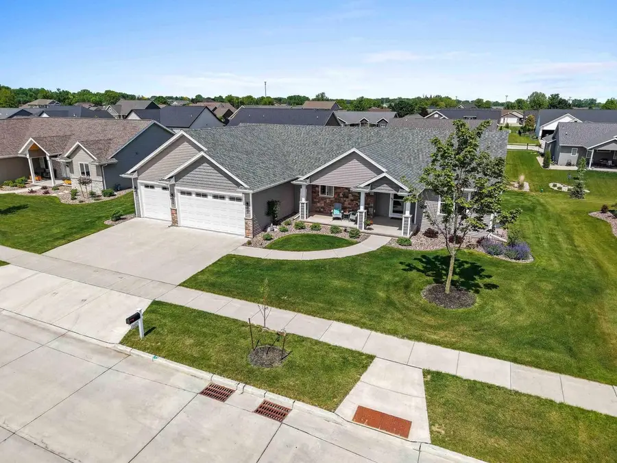5560 N PROVIDENCE AVENUE, Appleton, WI 54913 - #3