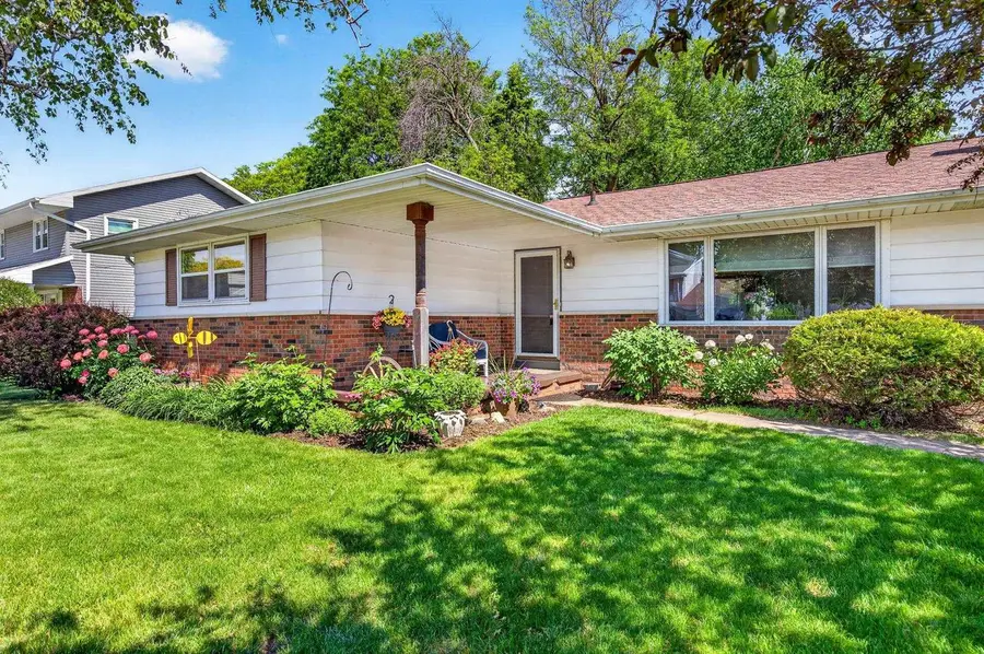 3320 CRESTVIEW DRIVE, Appleton, WI 54915 - #2