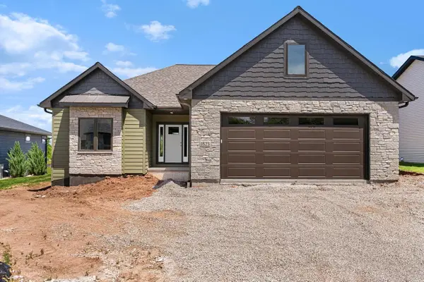 1823 BOBBY JONES DRIVE, De Pere, WI 54115