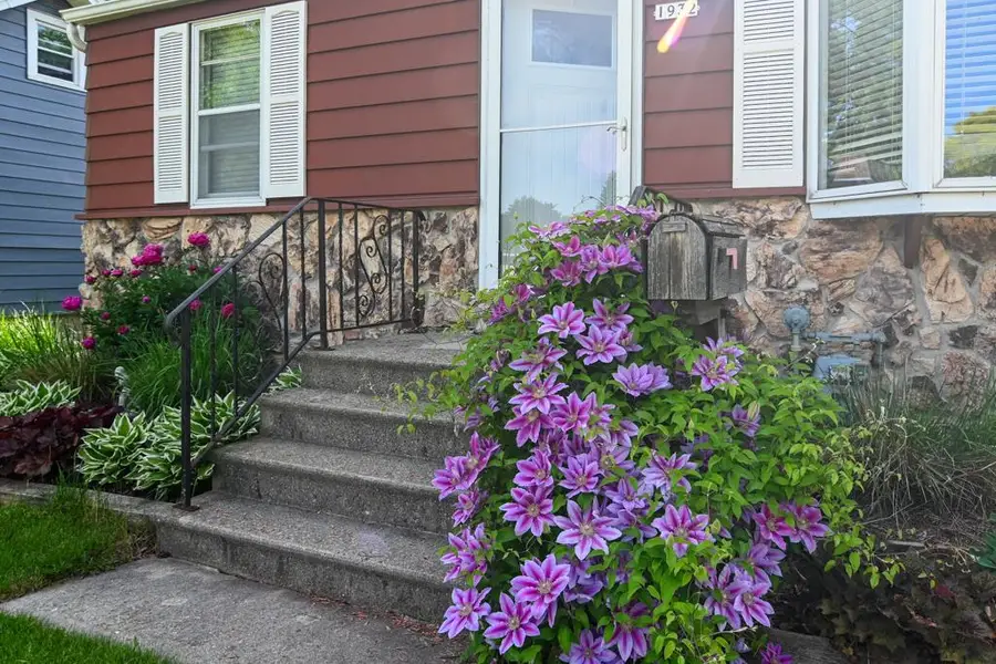 1932 DELAWARE STREET, Oshkosh, WI 54902 - #3