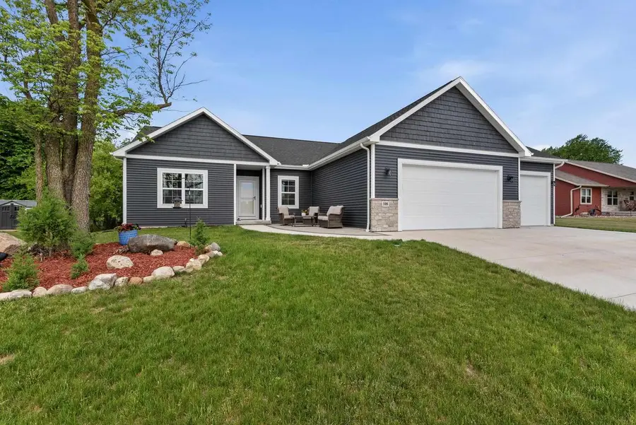 108 RIVER COURT, Theresa, WI 53091 - #2