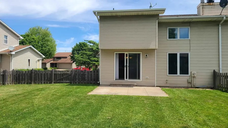 2390 CEDAR RIDGE COURT, Green Bay, WI 54313 - #2