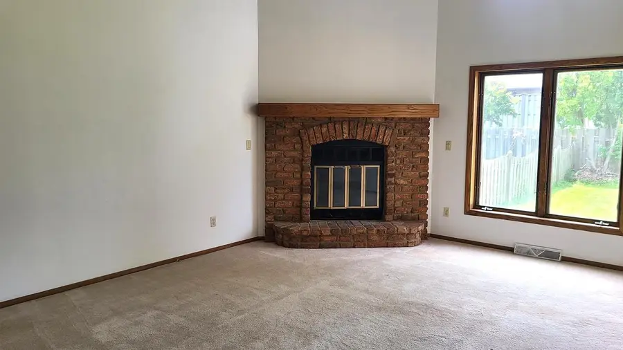 2390 CEDAR RIDGE COURT, Green Bay, WI 54313 - #3