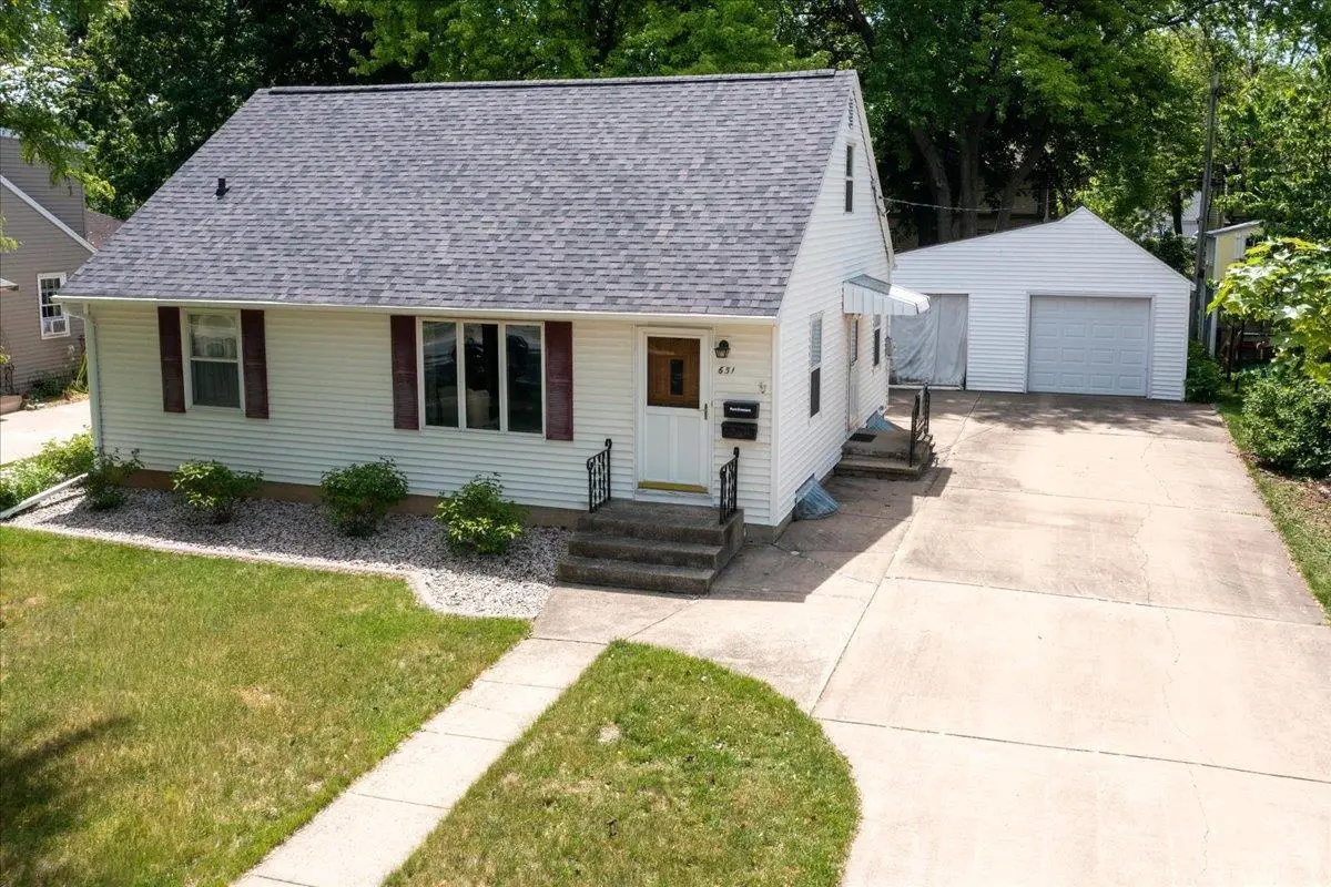 651 WINNEBAGO HEIGHTS, Neenah, WI 54956 - #1