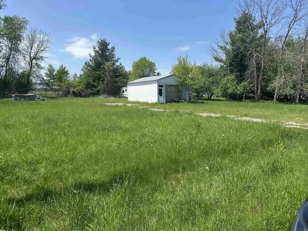 3213 23RD STREET, Menomonie, MI 49858