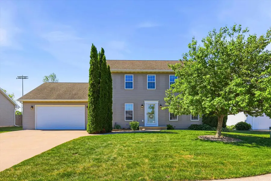 755 WEATHERSTONE DRIVE, Oshkosh, WI 54901 - #2