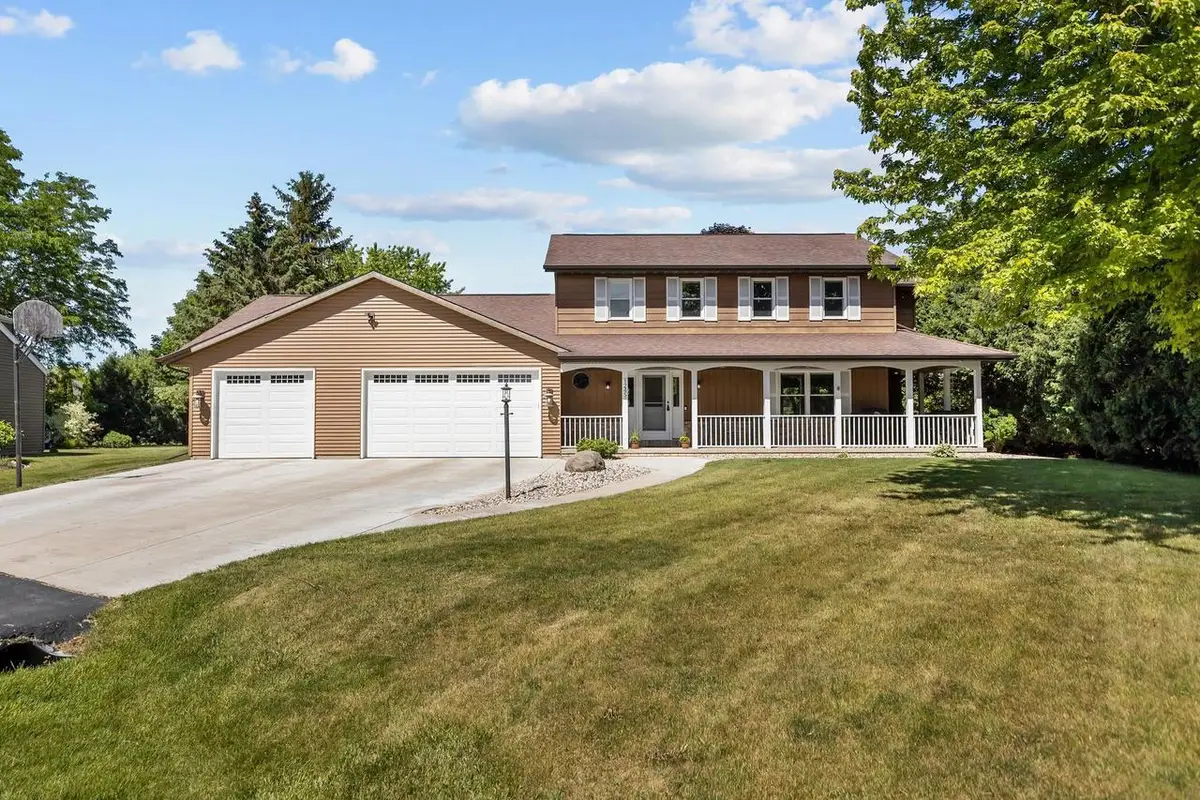 1245 WEATHERWOOD DRIVE, Neenah, WI 54956 - #1