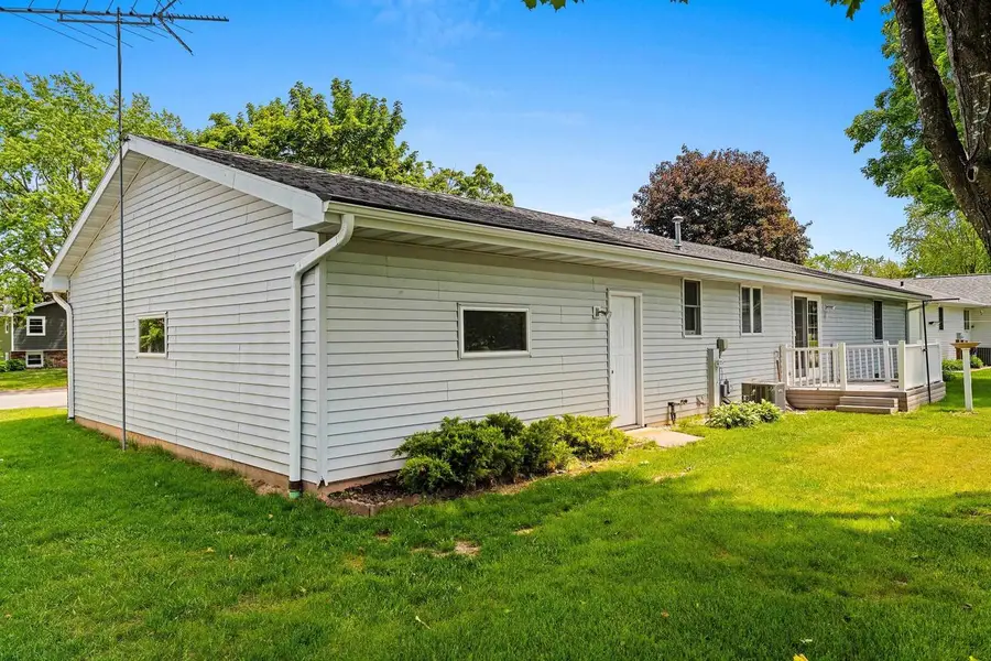 537 PLEASANT WAY, Seymour, WI 54165 - #3