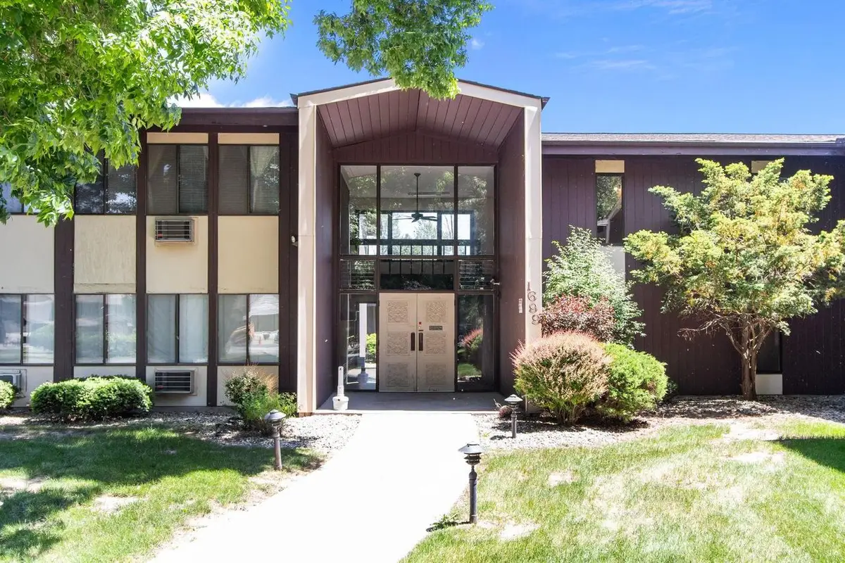 1699 ALCAN DRIVE  #210, Menasha, WI 54952 - #1