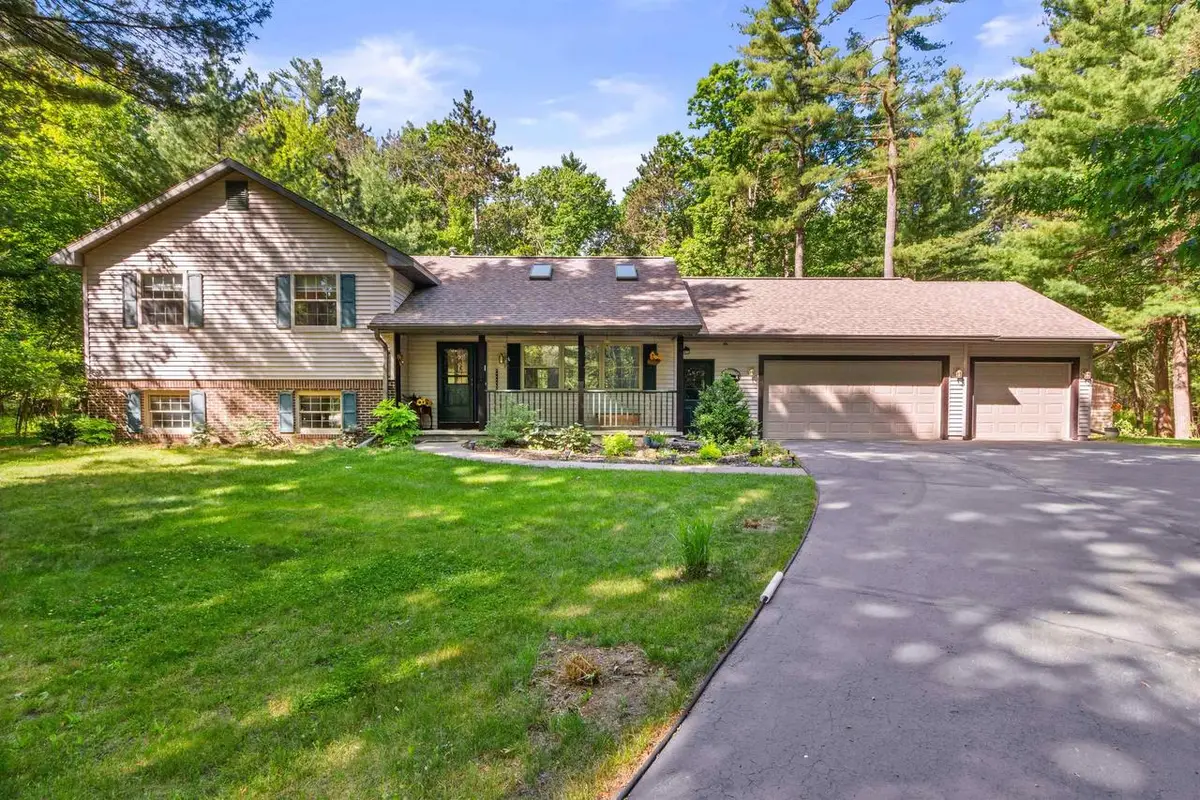 N2040 MAJESTIC PINES CIRCLE, Wautoma, WI 54982 - #1